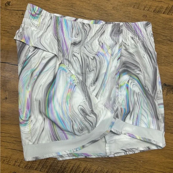 Athleta Mesh Racer Run Short in the "Iridescent Marble Glitch Rainbow" M - Picture 13 of 15